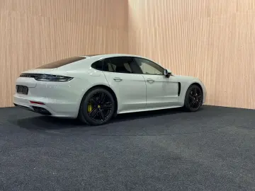 PORSCHE Panamera Panamera 4 E-Hybrid Platinum Edition  P