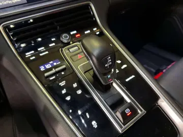 PORSCHE Panamera Panamera 4 E-Hybrid Platinum Edition  P