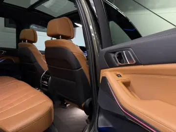 BMW X5 xDrive 45 e M Sport Pano AHK Memory LM22