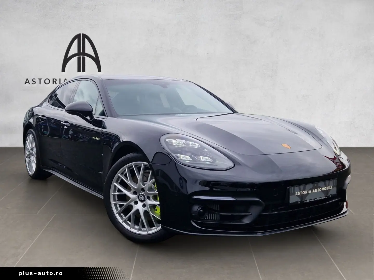 PORSCHE Panamera 4 E-Hybrid PPF SAGA Matrix Pano InnoDr.