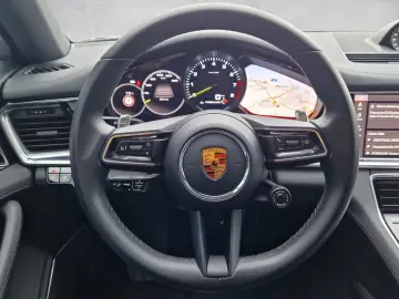 PORSCHE Panamera 4 E-Hybrid PPF SAGA Matrix Pano InnoDr.