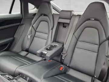 PORSCHE Panamera 4 E-Hybrid PPF SAGA Matrix Pano InnoDr.