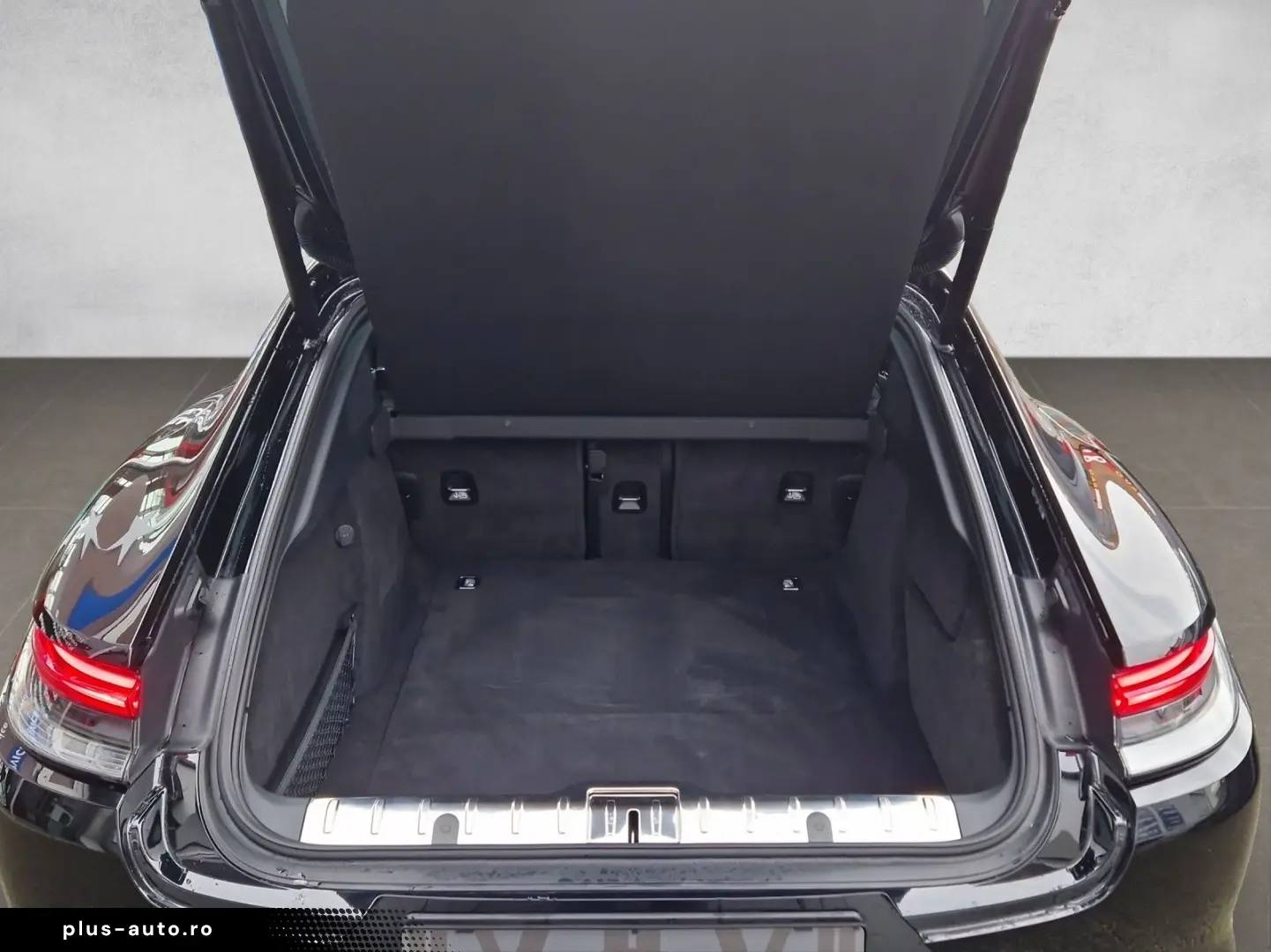 PORSCHE Panamera 4 E-Hybrid PPF SAGA Matrix Pano InnoDr.