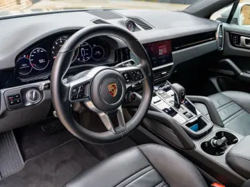 PORSCHE Cayenne Coupe 1.Hand Approved Luft AHK