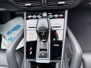 PORSCHE Cayenne Coupe E-H SportDesignP PDCC HAL AHK