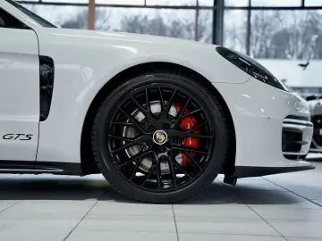 PORSCHE Panamera GTS ST 2.H  21  Sport-Design H-UP ACC