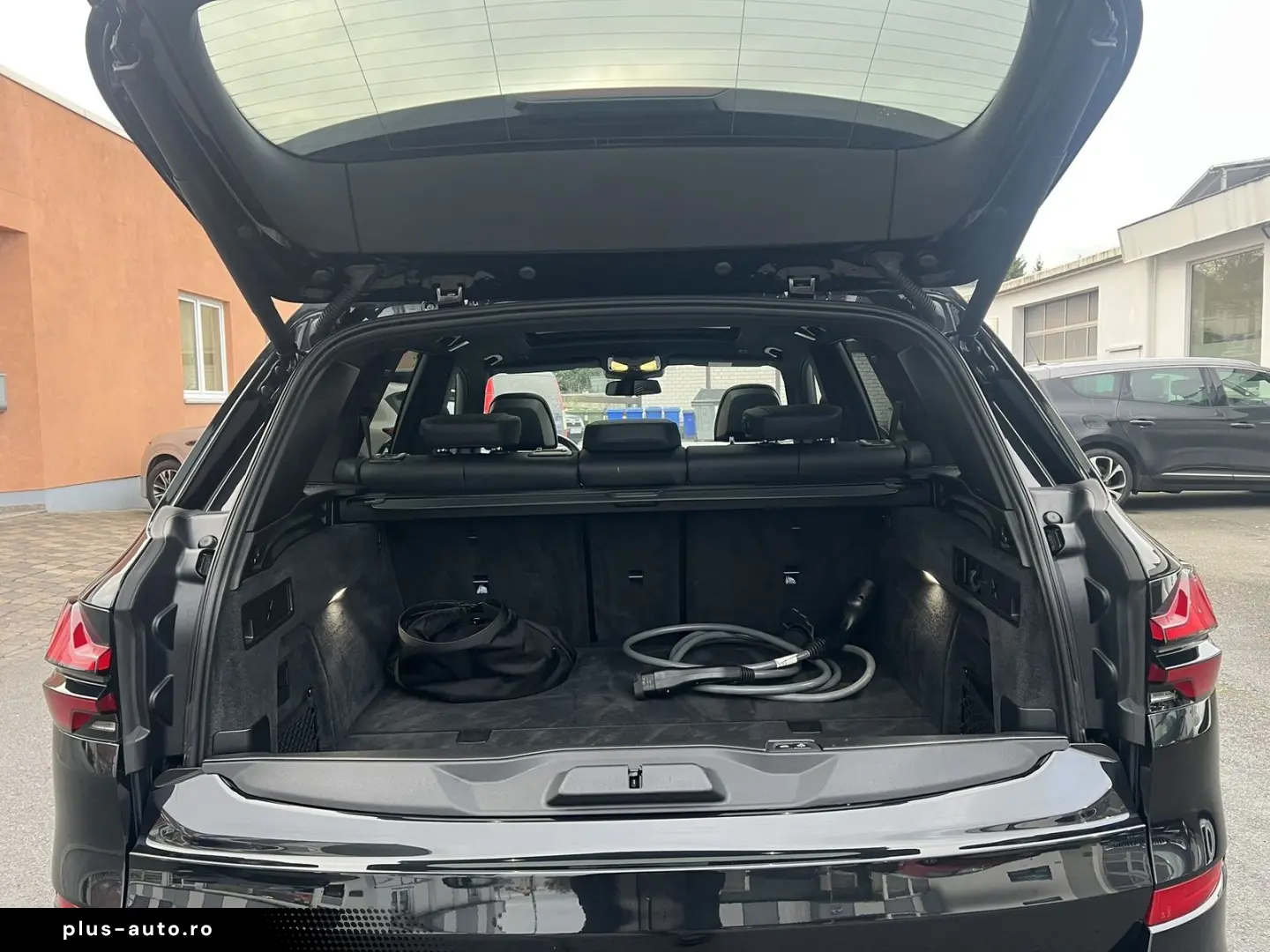 BMW X5 xDrive50e M Sport AHK Panorama HiFi eKomforts