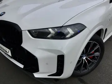 BMW X5 xDrive50e M SPORT PRO AHK KAMERA ICONIC GLOW