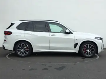 BMW X5 xDrive50e M SPORT PRO AHK KAMERA ICONIC GLOW