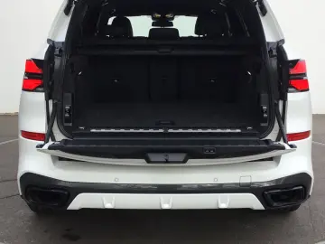BMW X5 xDrive50e M SPORT PRO AHK KAMERA ICONIC GLOW