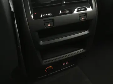 BMW X5 xDrive50e M SPORT PRO AHK KAMERA ICONIC GLOW