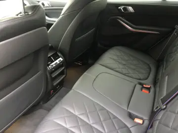 BMW X5 xDrive50e M SPORT PRO AHK KAMERA ICONIC GLOW