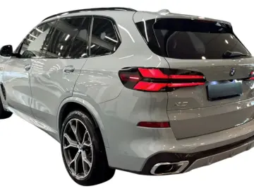 BMW X5 xDrive50e M SPORT  INNO HK AHK PARK