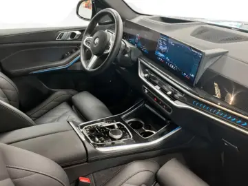 BMW X5 xDrive50e M SPORT  INNO HK AHK PARK