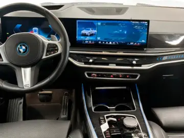 BMW X5 xDrive50e M SPORT  INNO HK AHK PARK