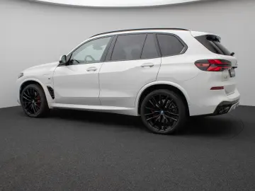 BMW X5 xD50e M Sport Panorama 360 HUD DAB H K SoftCL
