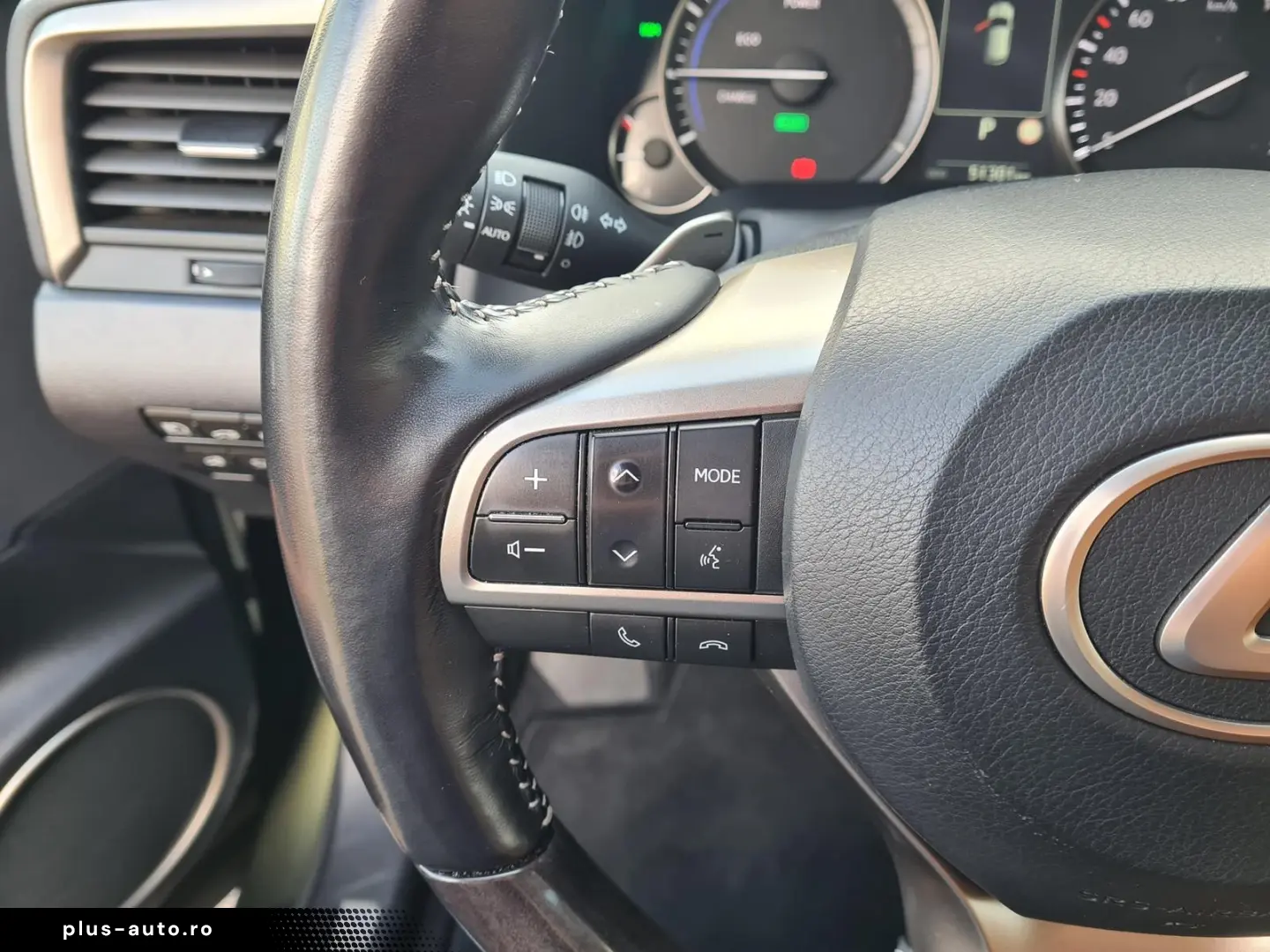 LEXUS RX 450h AWD AssistPlus Pano heizLenk