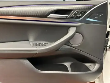 BMW X3 xDrive30e Aut.  M Sportpaket  AHK  LED