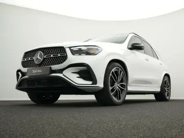 MERCEDES-BENZ GLE 450 4MATIC AMG-Line 7Sitzer Pano 360