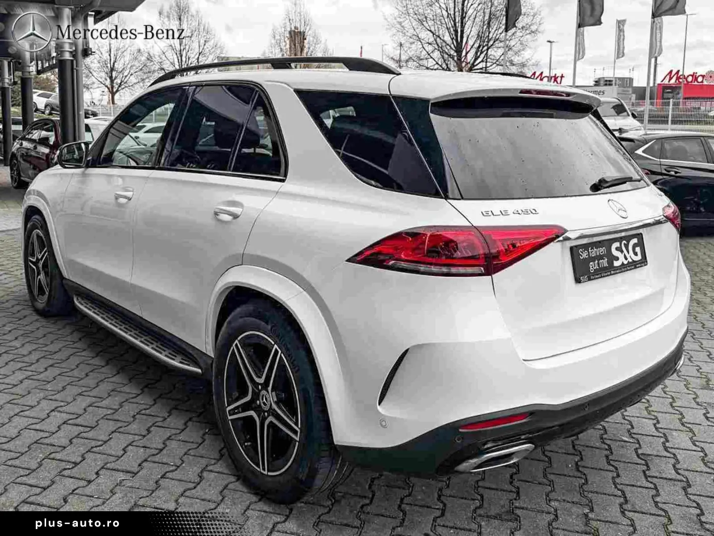 MERCEDES-BENZ GLE 450 4M AMG Pano 360  LED