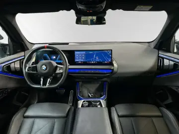 BMW X3 M50 xDrive AHK Pano Standhzg. Head-Up H K