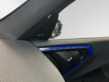 BMW X3 M50 xDrive AHK Pano Standhzg. Head-Up H K