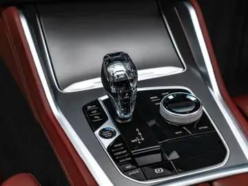 BMW X6 40d xD M Sport Pano Laser Stand