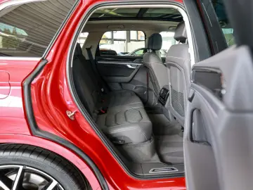 VW Touareg R-Line 3 0 l TSI 4M AHK STANDHZ. LUFTF.