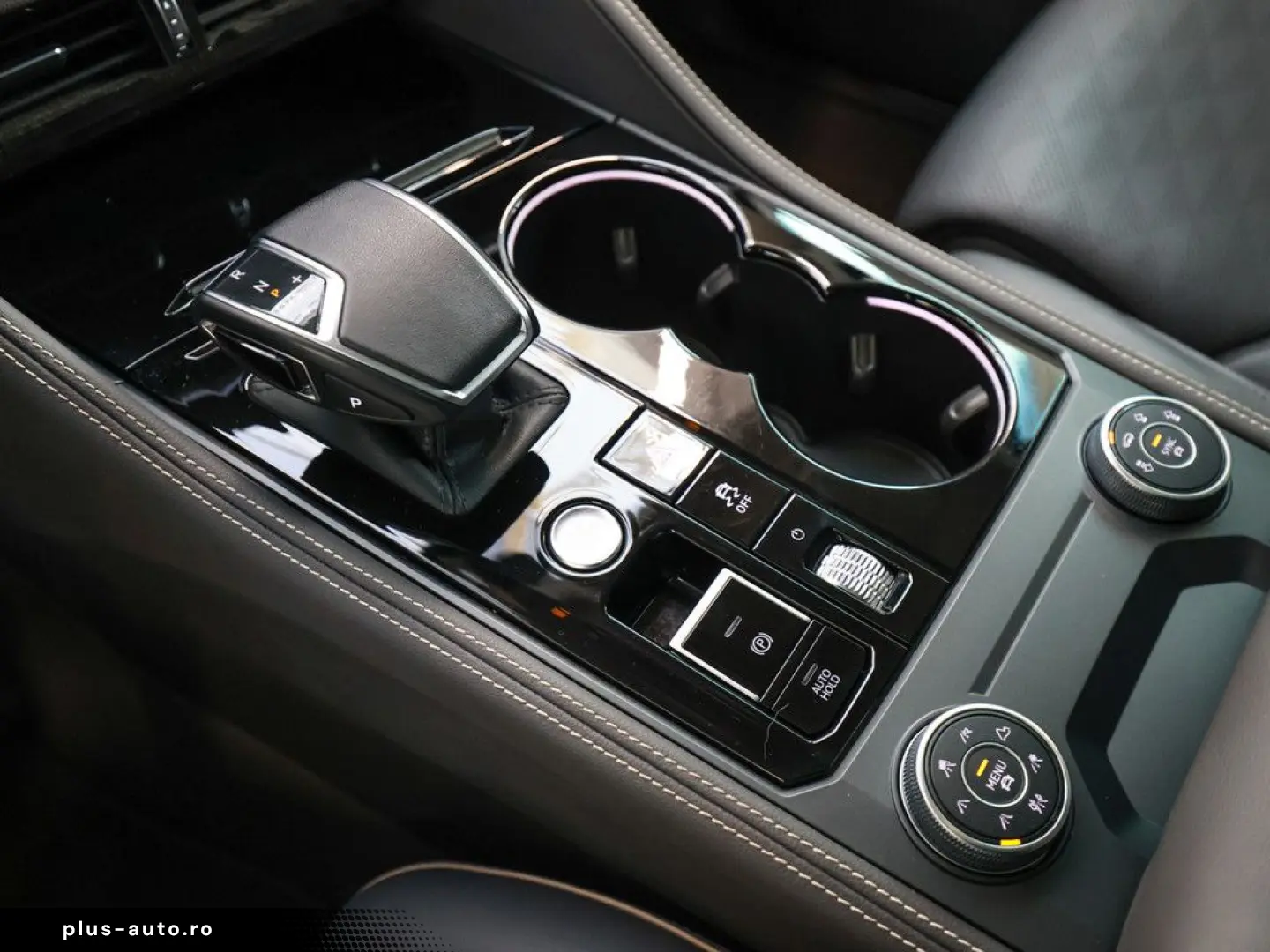 VW Touareg R-Line 3 0 l TSI 4M AHK STANDHZ. LUFTF.