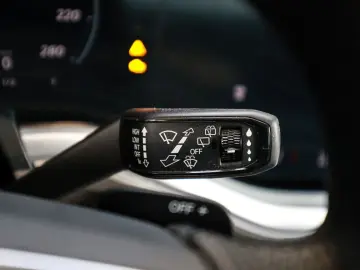 VW Touareg R-Line 3 0 l TSI 4M AHK STANDHZ. LUFTF.