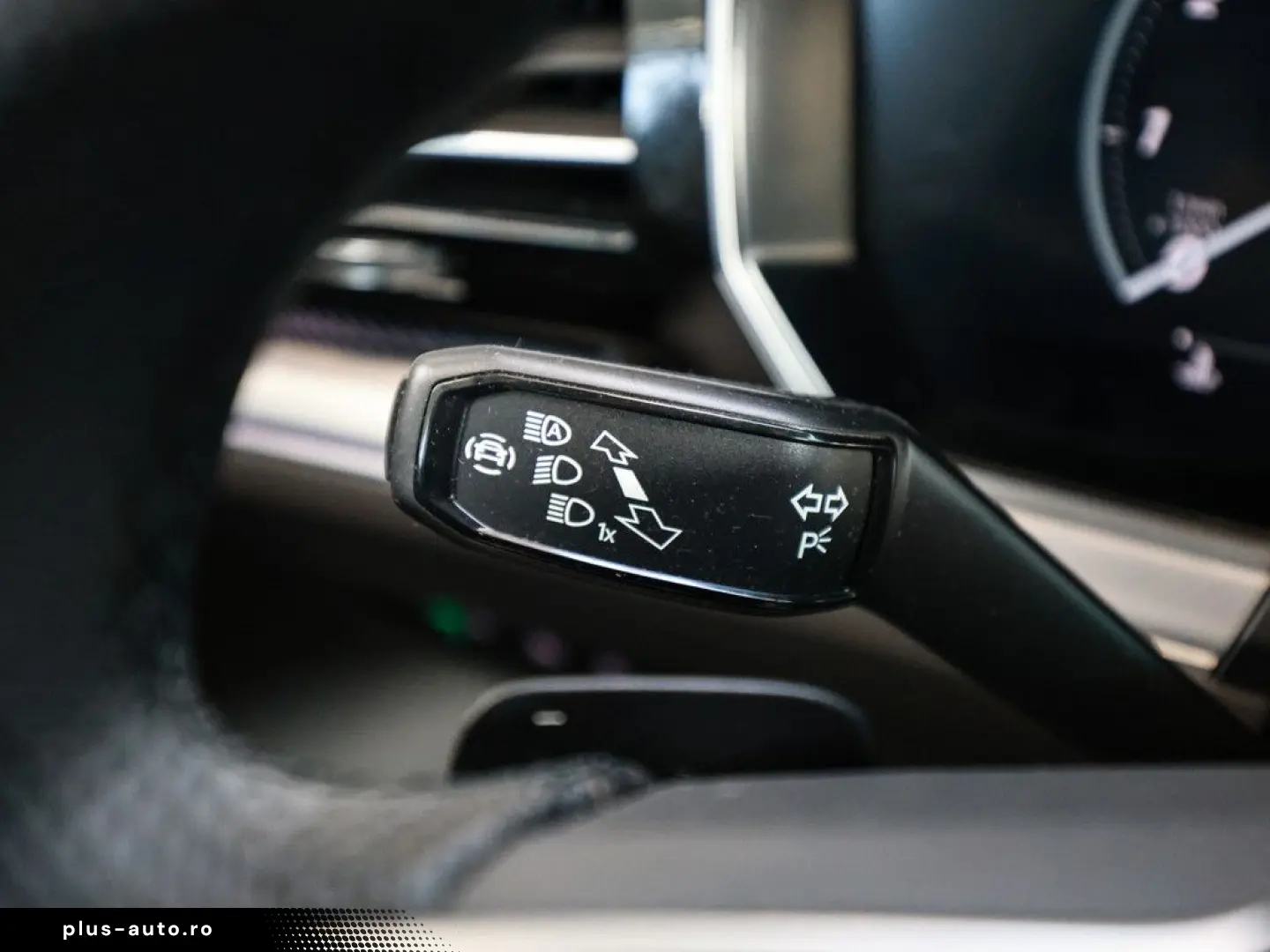 VW Touareg R-Line 3 0 l TSI 4M AHK STANDHZ. LUFTF.