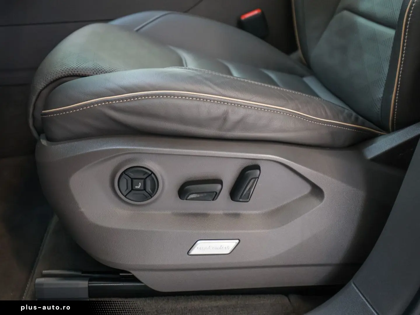 VW Touareg R-Line 3 0 l TSI 4M AHK STANDHZ. LUFTF.