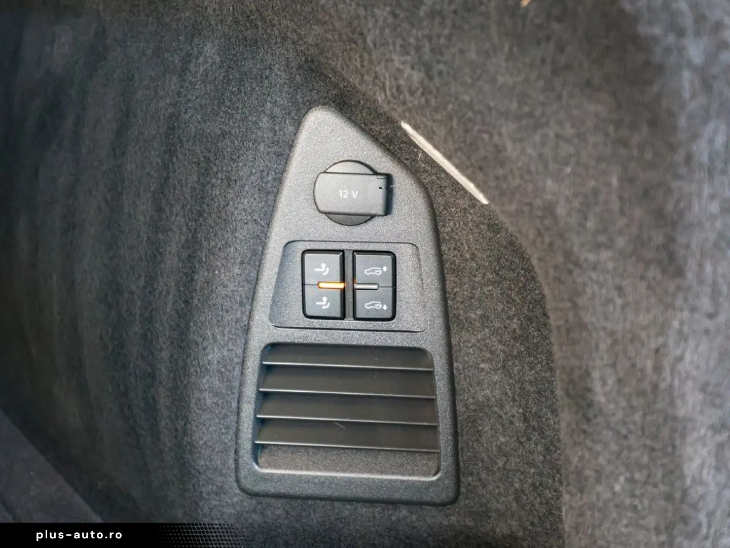 VW Touareg R-Line 3 0 l TSI 4M AHK STANDHZ. LUFTF.