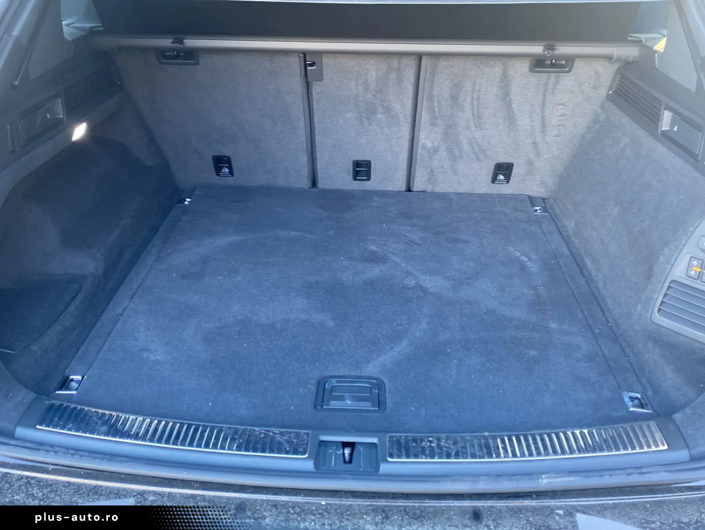 VW Touareg 3.0 TSI 4Motion R-Line Stdhzg AHK ACC