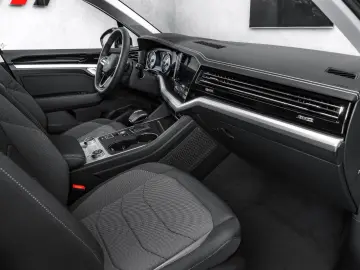 VW Touareg 3 0TDI 4M 170kW Luft LED