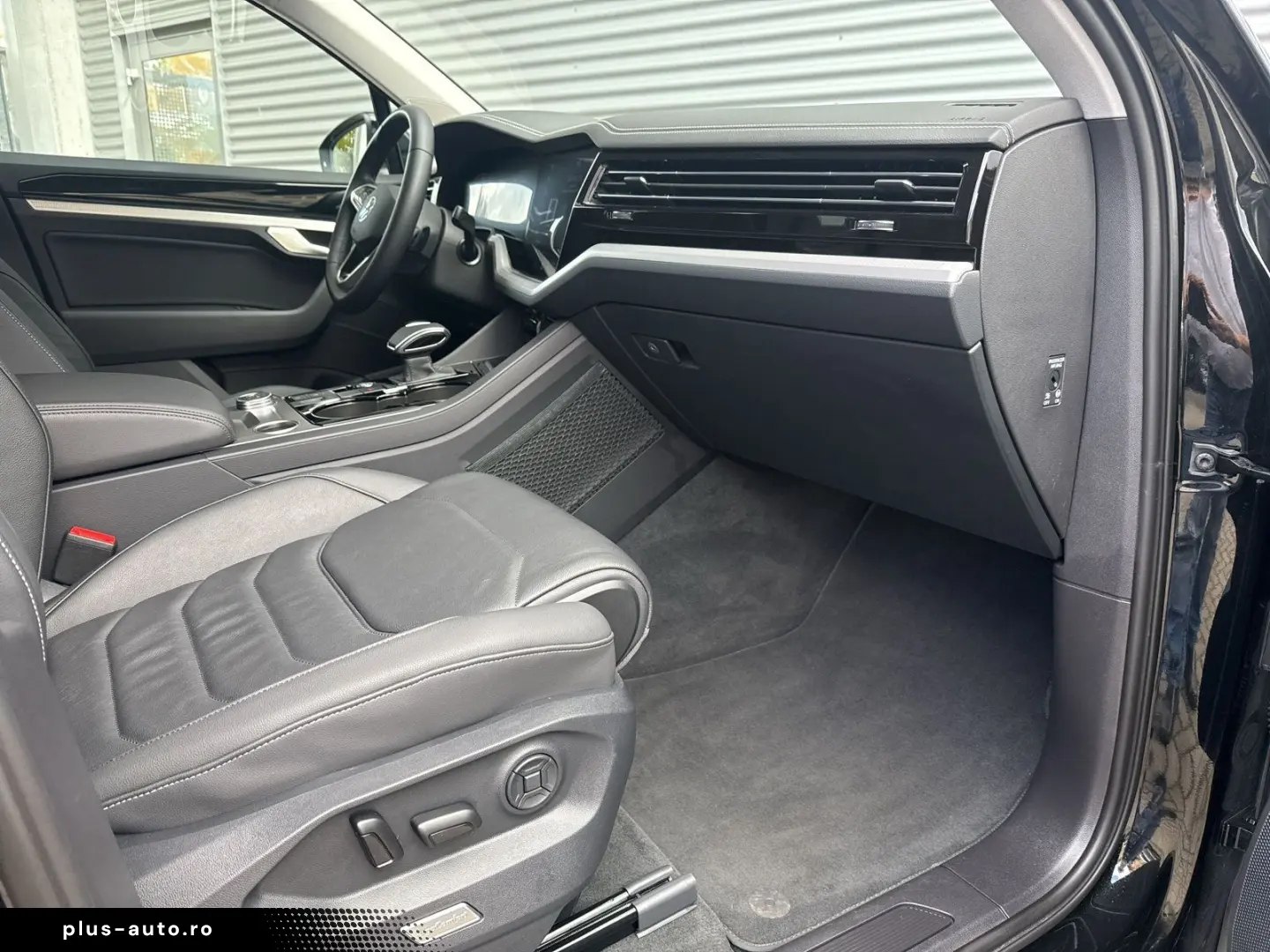 VW Touareg 3.0 TDI V6 4M STANDHZG ACC KAMERA APP