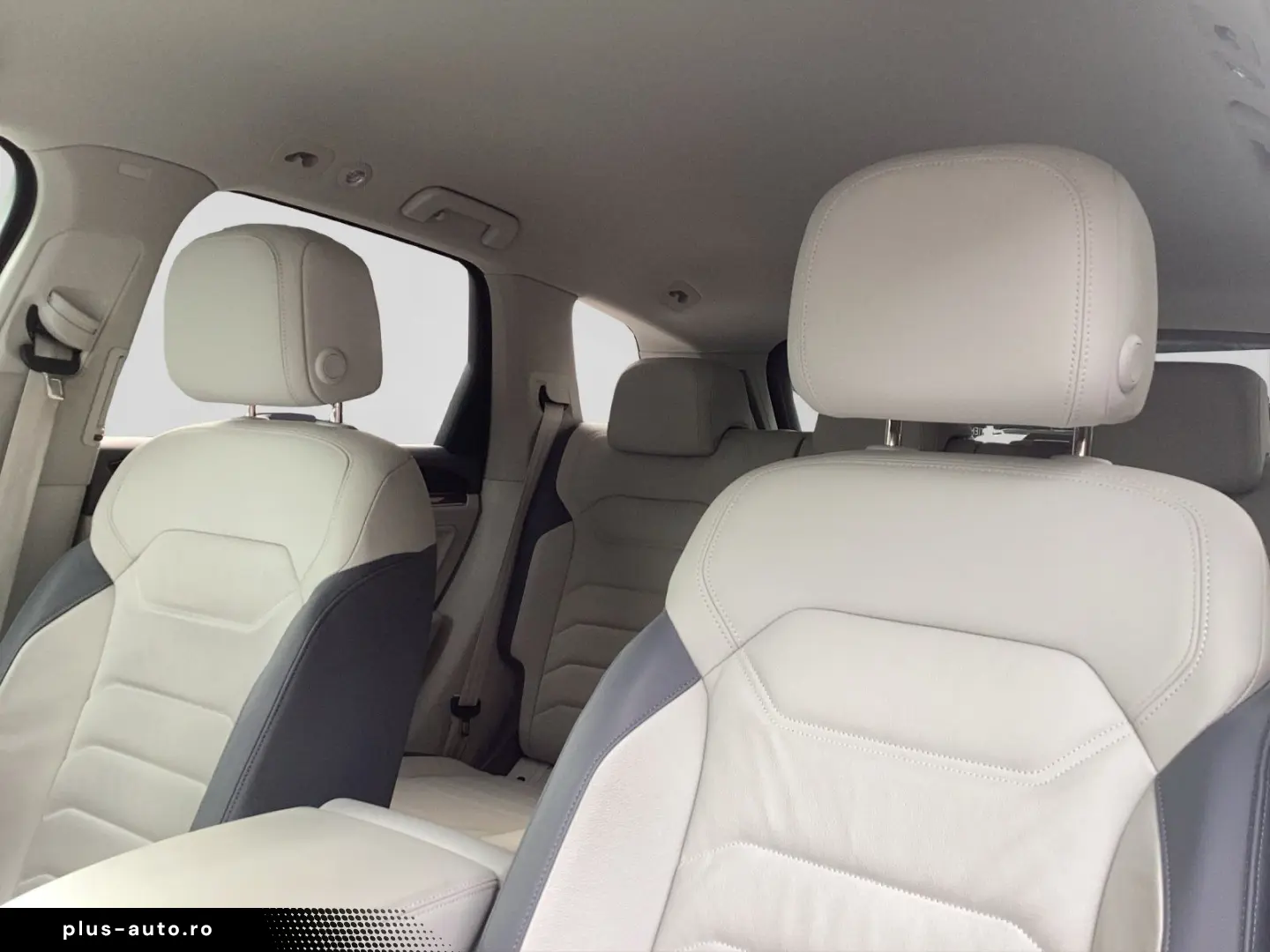 VW Touareg 3.0 TDI 4M R-LINE LM21 ALLRDLG LUFT DYNA