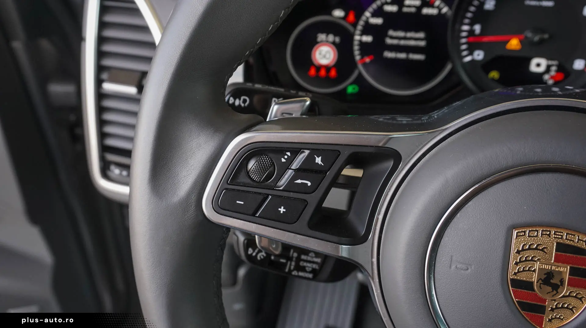 PORSCHE CAYENNE PLATINUM EDITION