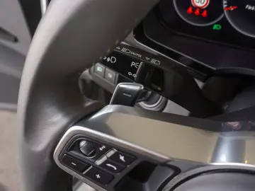 PORSCHE CAYENNE PLATINUM EDITION