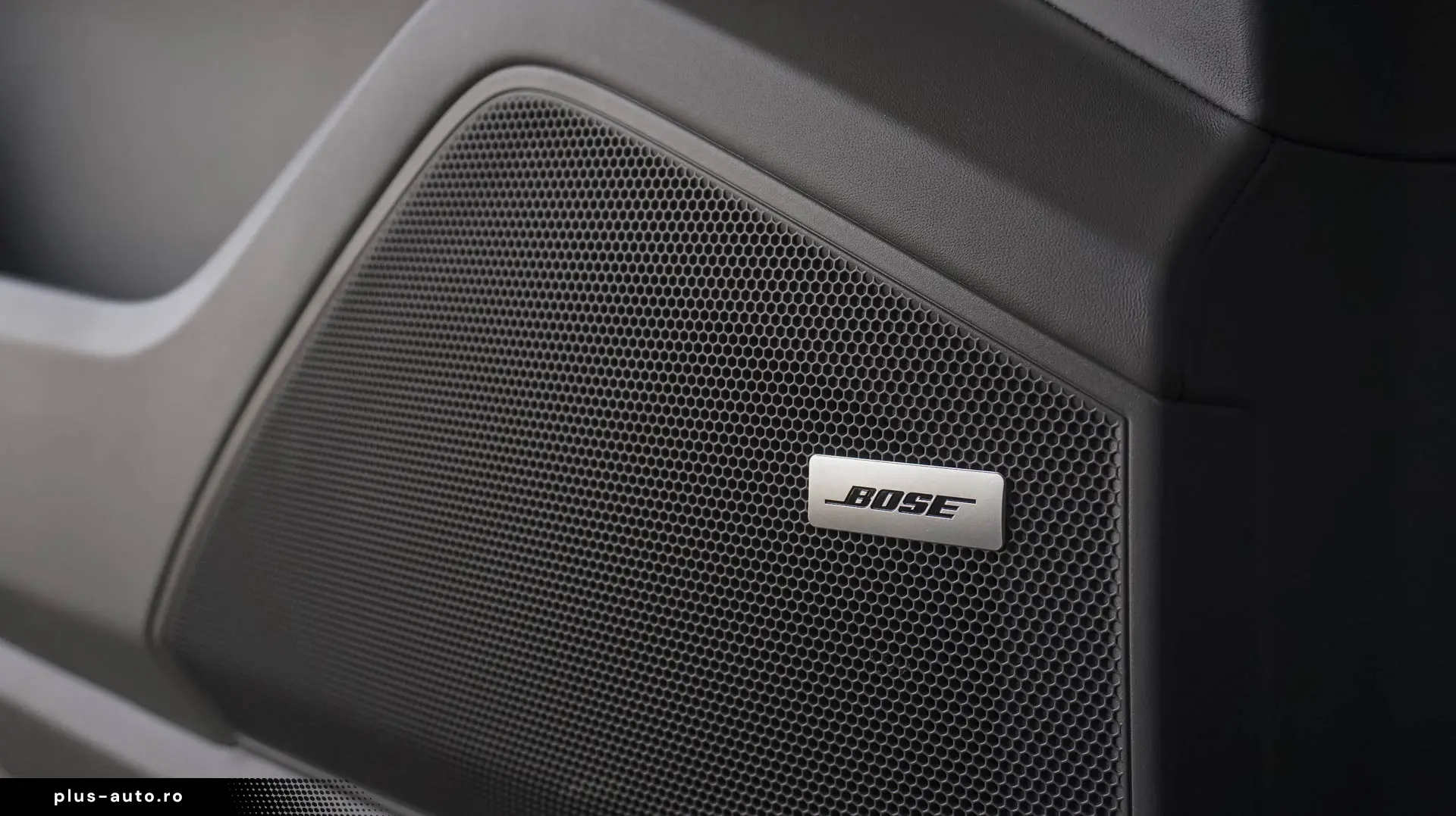 PORSCHE CAYENNE PLATINUM EDITION