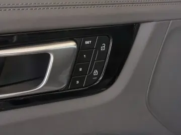 PORSCHE CAYENNE PLATINUM EDITION