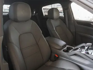 PORSCHE CAYENNE PLATINUM EDITION