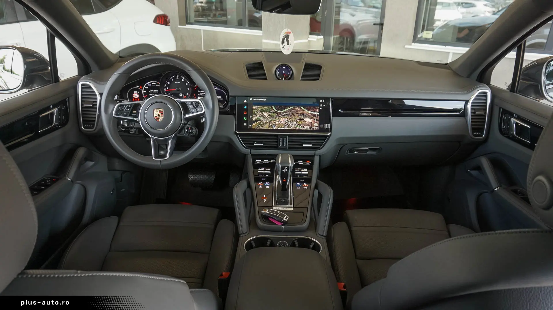 PORSCHE CAYENNE PLATINUM EDITION