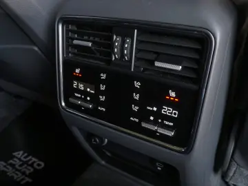 PORSCHE CAYENNE PLATINUM EDITION