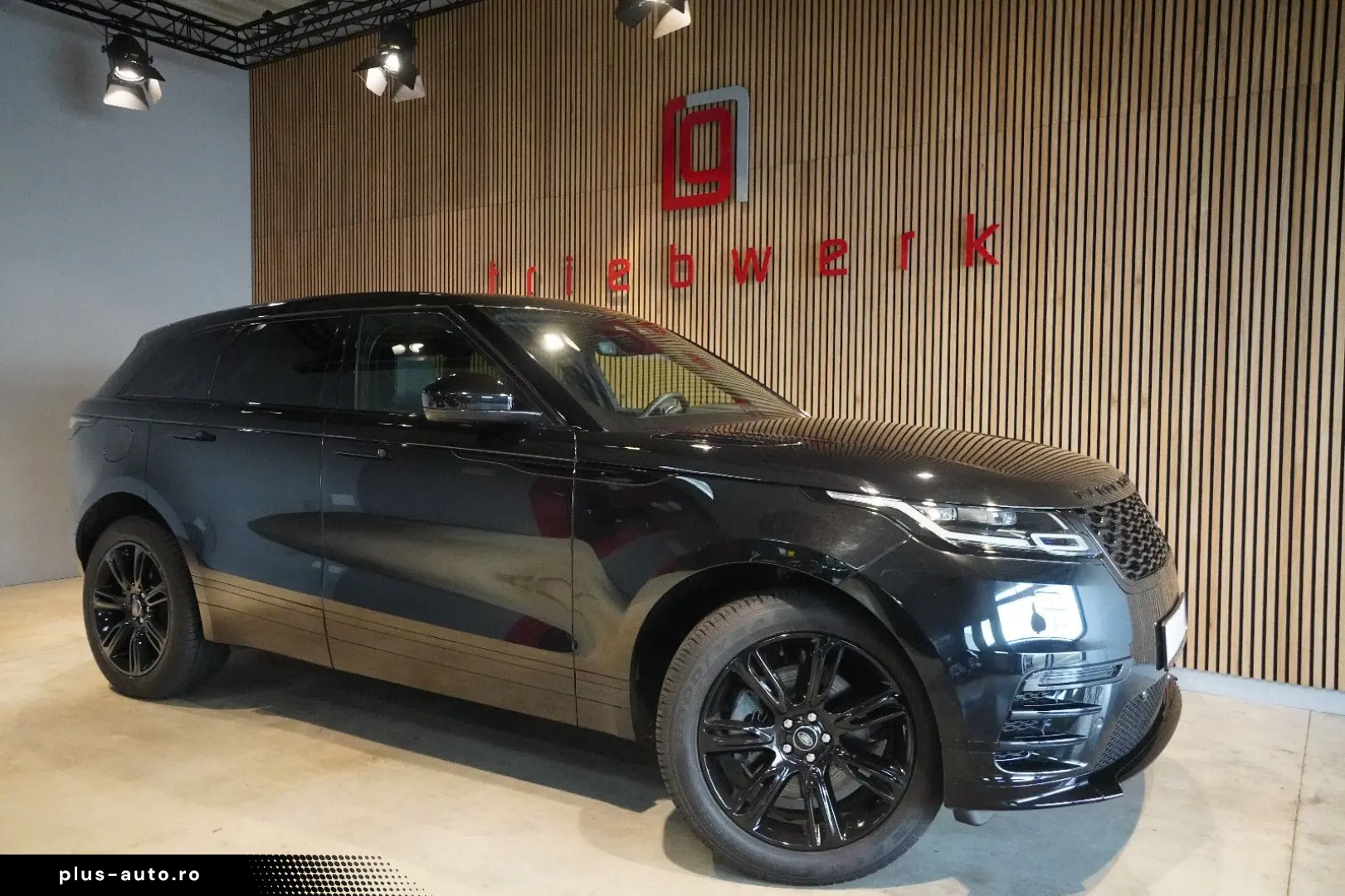 LAND ROVER Velar 2.0 D R-Dynamic SE Facelift Black Pack