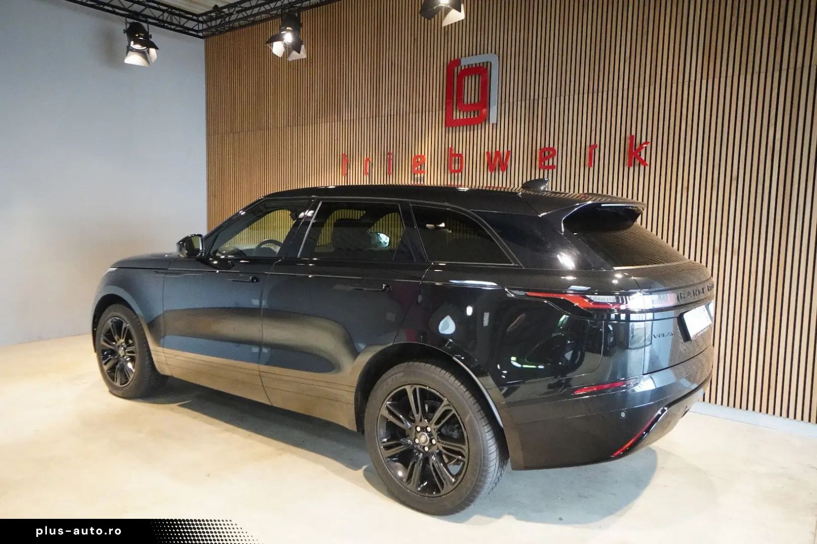 LAND ROVER Velar 2.0 D R-Dynamic SE Facelift Black Pack