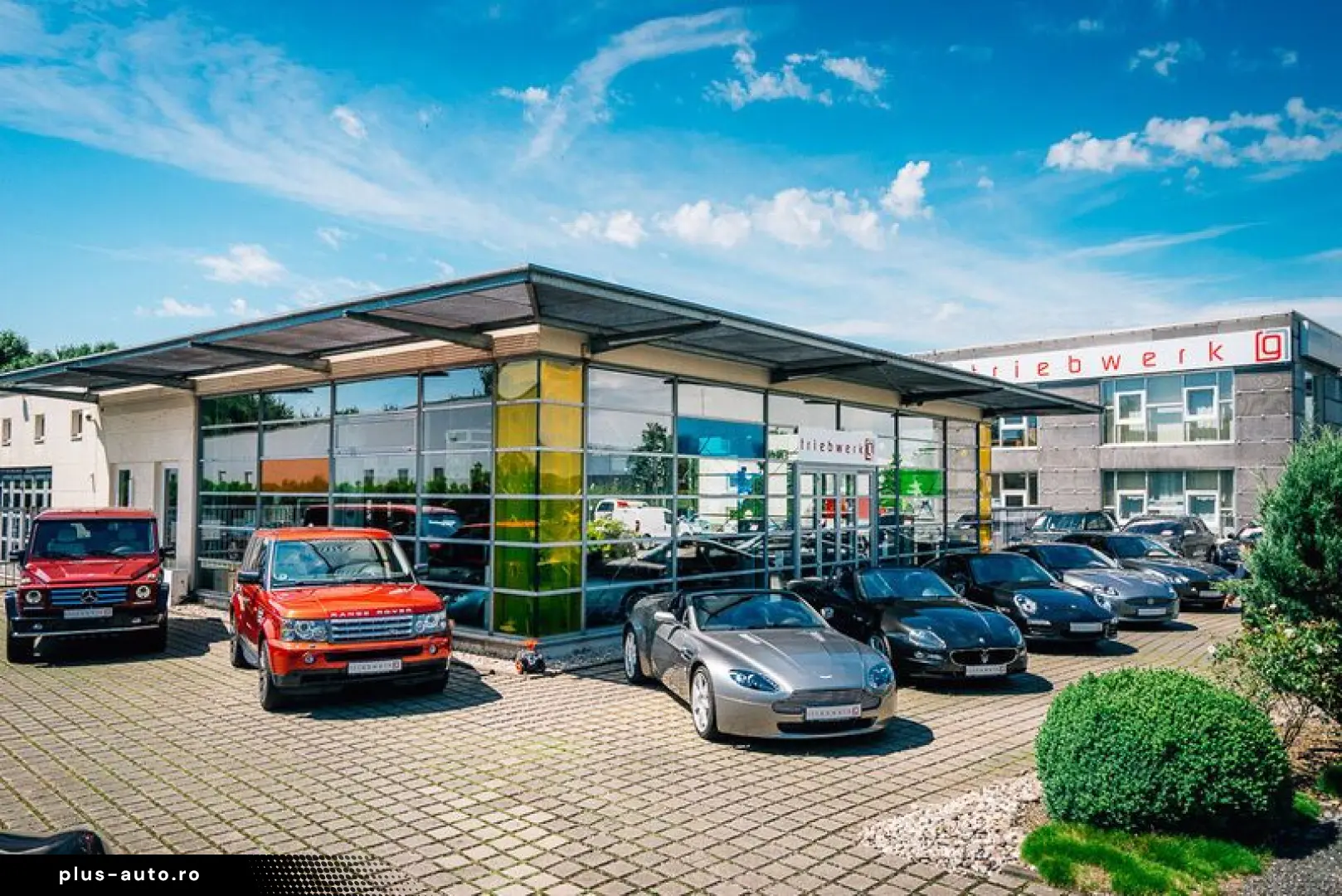 LAND ROVER Velar 2.0 D R-Dynamic SE Facelift Black Pack