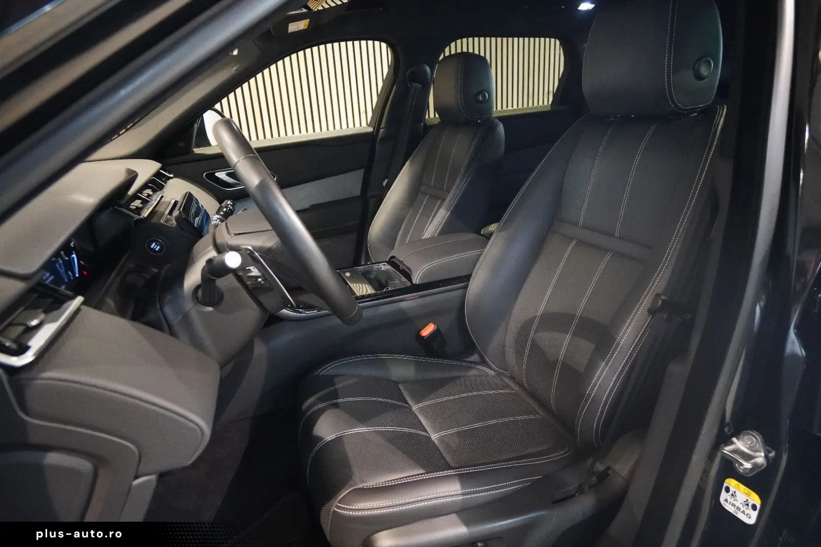 LAND ROVER Velar 2.0 D R-Dynamic SE Facelift Black Pack