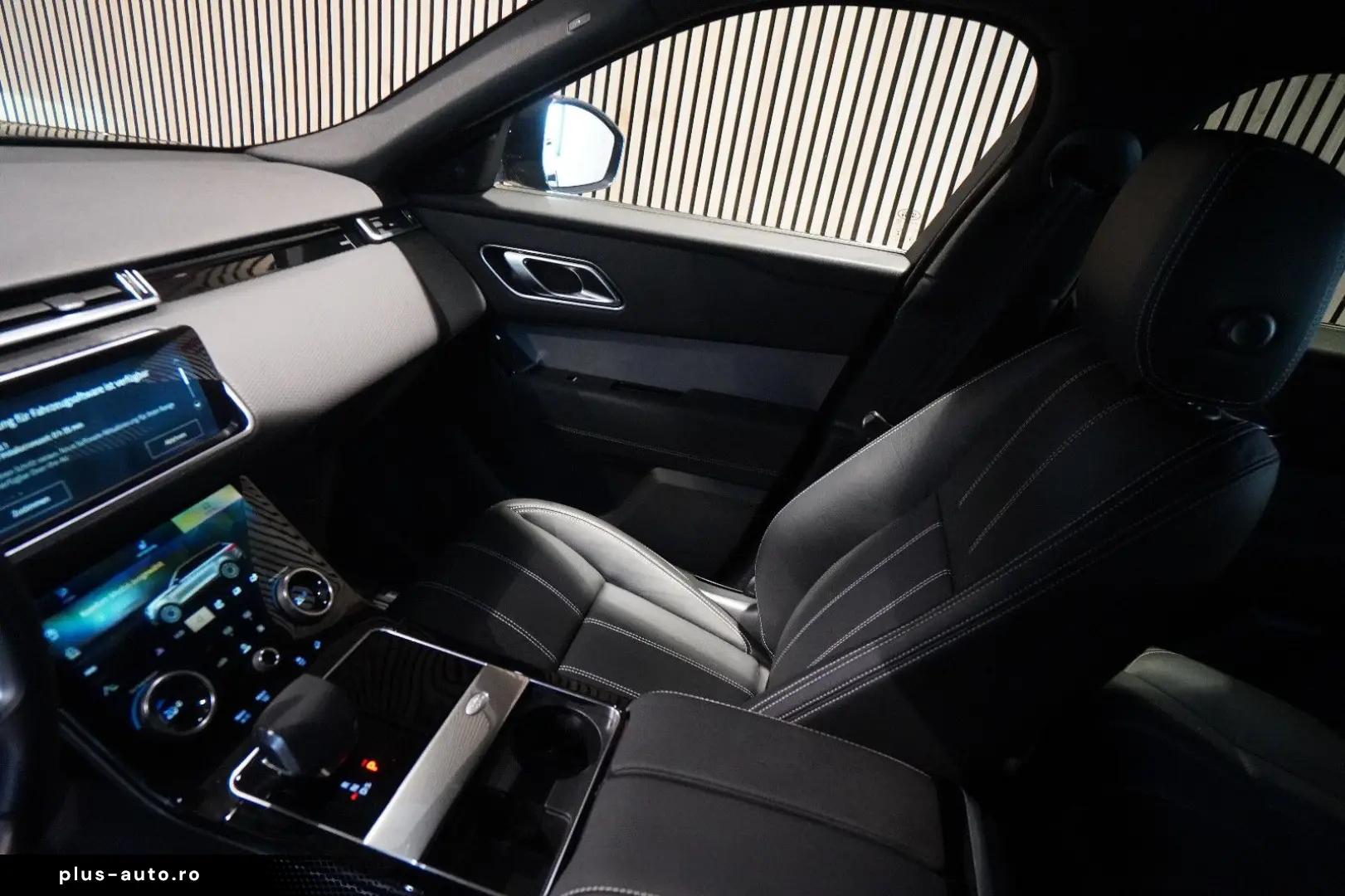 LAND ROVER Velar 2.0 D R-Dynamic SE Facelift Black Pack