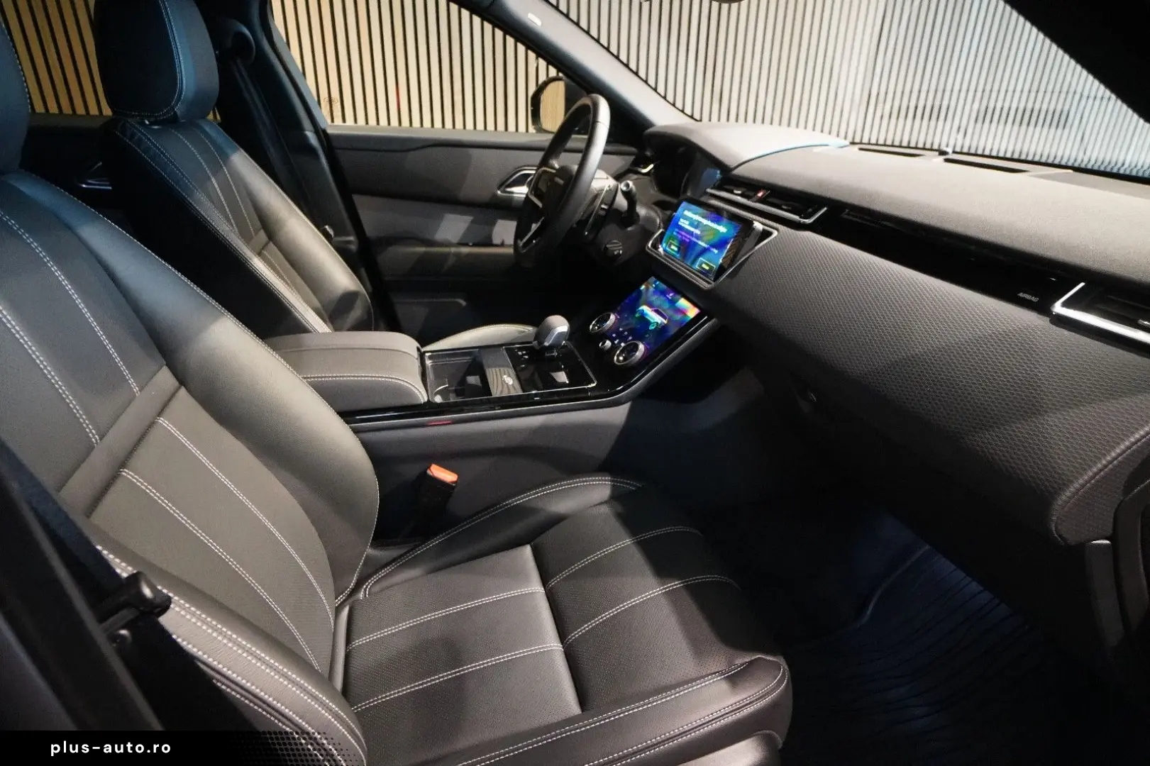 LAND ROVER Velar 2.0 D R-Dynamic SE Facelift Black Pack